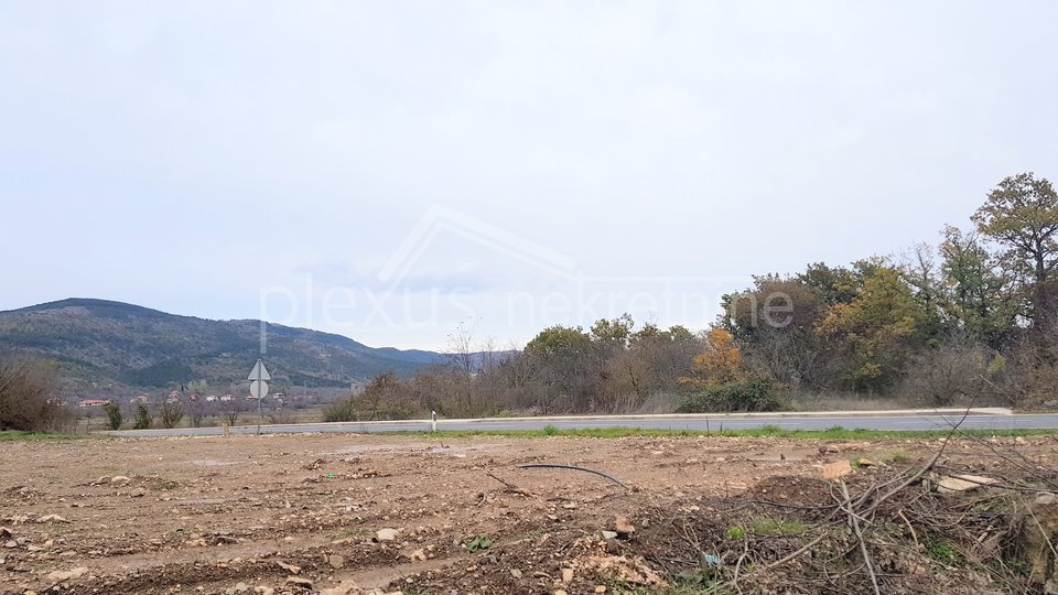 SNIŽENO! Građevinsko zemljište blizu Splita: Gornji Muć, 1500 m2