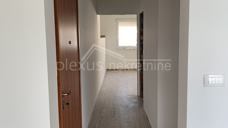 Dvosoban stan - apartman: Čiovo, Okrug Gornji, 80 m2