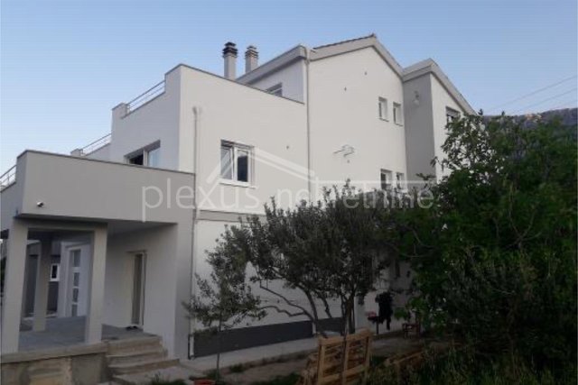 Samostojeća kuća: Split - okolica, Kaštel Sućurac, 380 m2