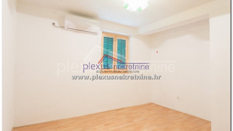 House, 147 m2, For Sale, Split - Varoš