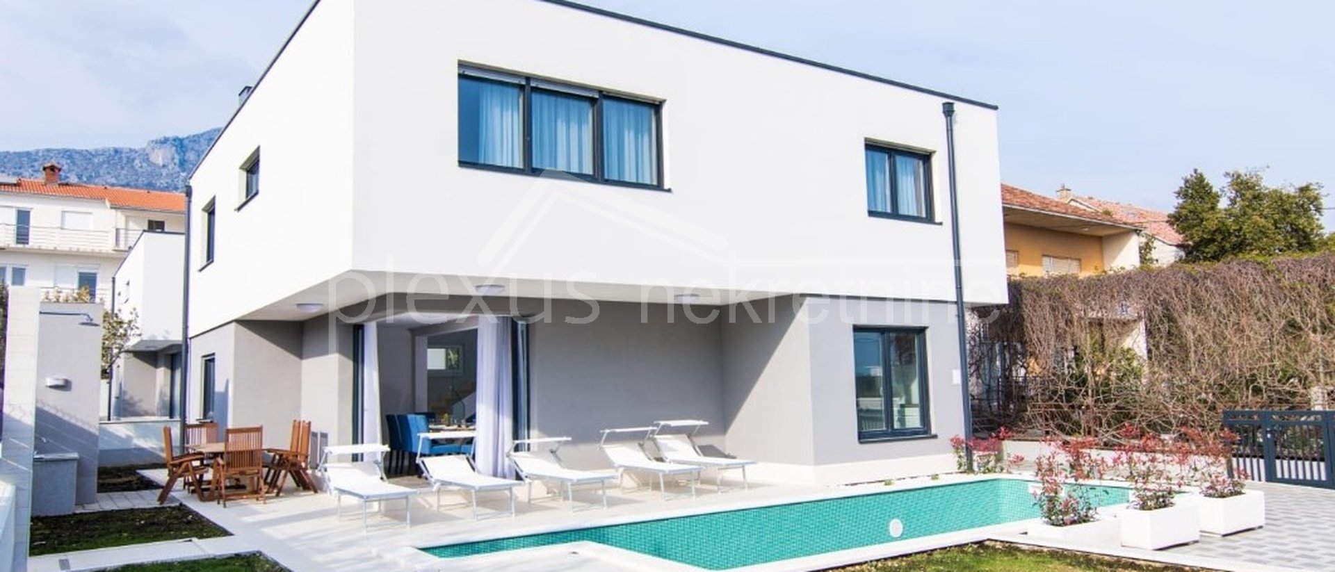 Two identical House Villas for sale, Kaštel Kambelovac, 1 120 000 €
