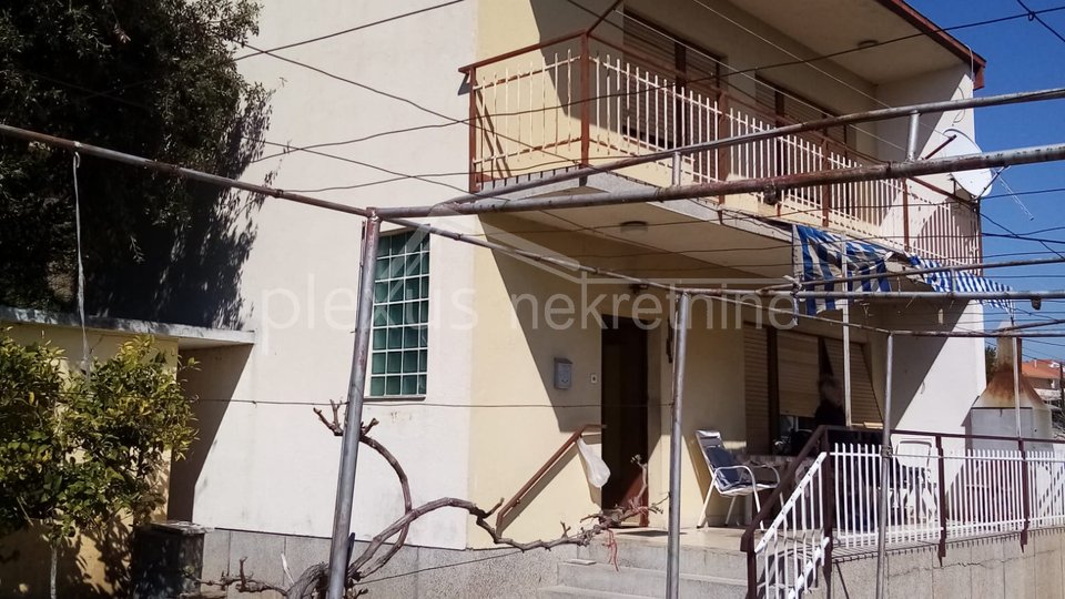 Samostojeća kuća s pogledom na more, Trogir, Seget Donji, 110 m2