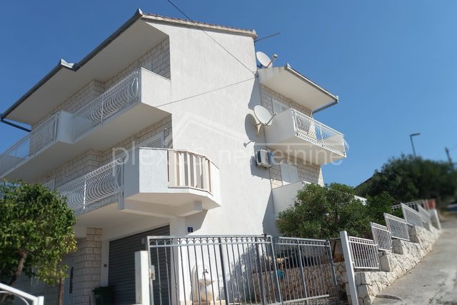Haus, 300 m2, Verkauf, Okrug - Okrug Gornji