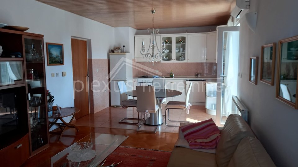 House, 300 m2, For Sale, Okrug - Okrug Gornji