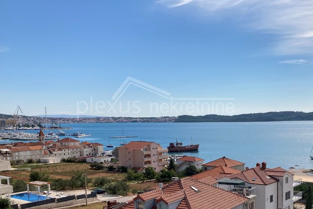 Dvosoban stan s pogledom na more: Trogir, Seget Donji, 53 m2