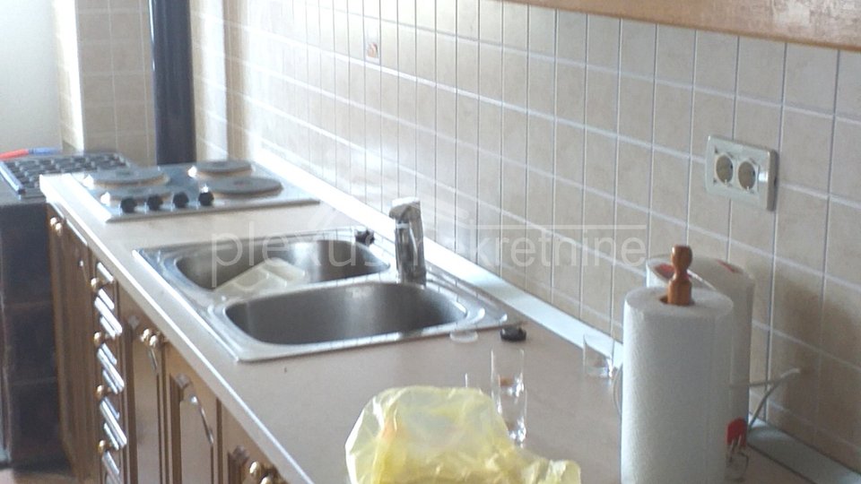 House, 200 m2, For Sale, Lovreć