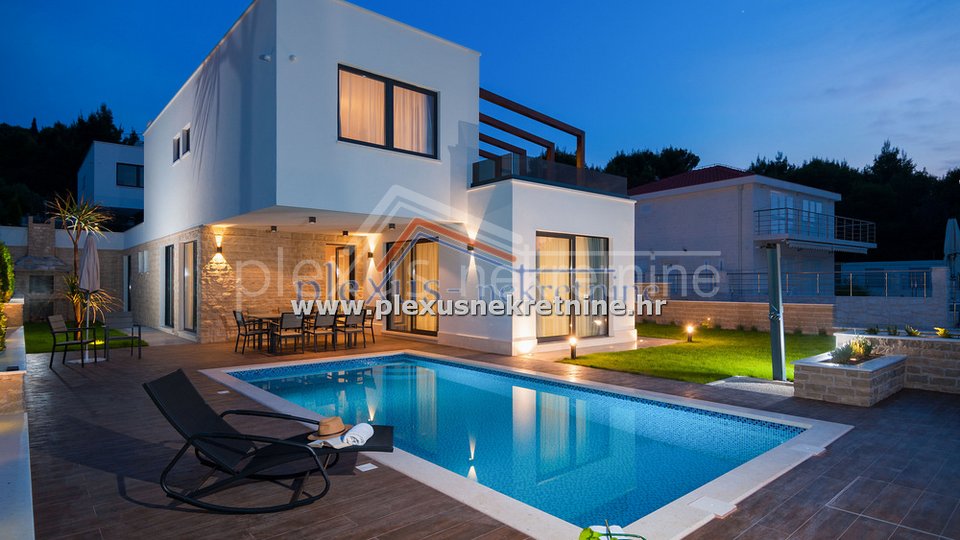 Discount! House Villa for sale, Okrug Gornji, €2 050 000