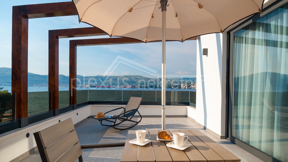 House - luxury villa with pool: Trogir area, Okrug Gornji