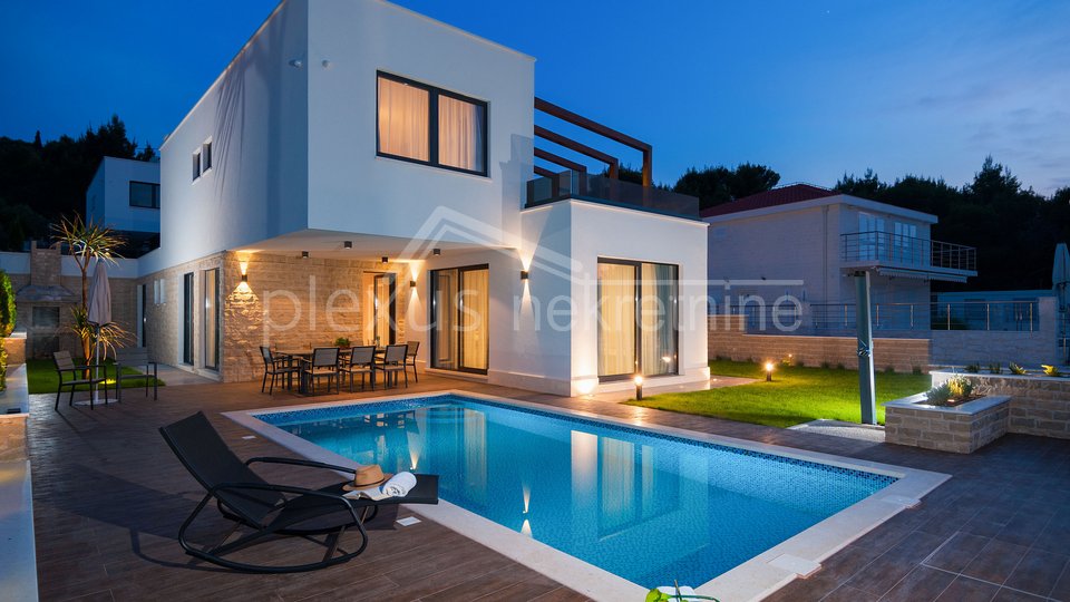 SNIŽENO! Kuća - luksuzna villa s bazenom: Trogir-okolica, Okrug Gornji