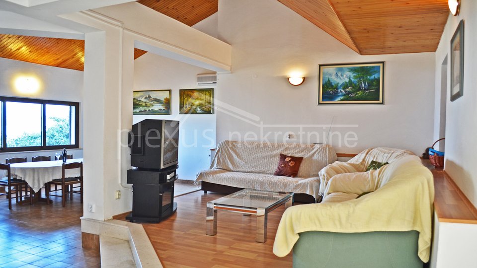 House, 420 m2, For Sale, Slatine