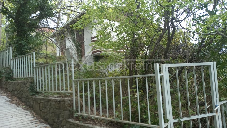 Kuća - vikendica na parceli 1240 m2: Žrnovnica, Privor