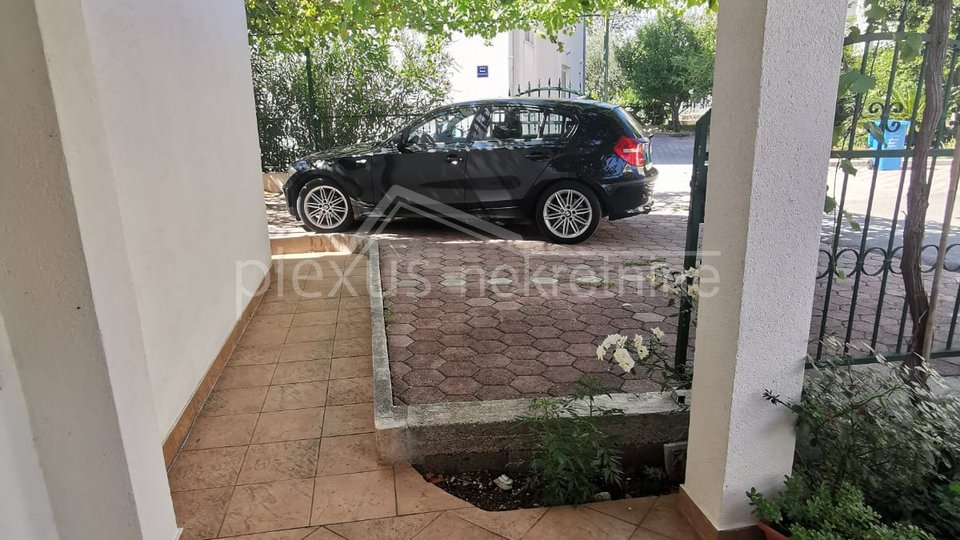 House, 220 m2, For Sale, Kaštel Štafilić
