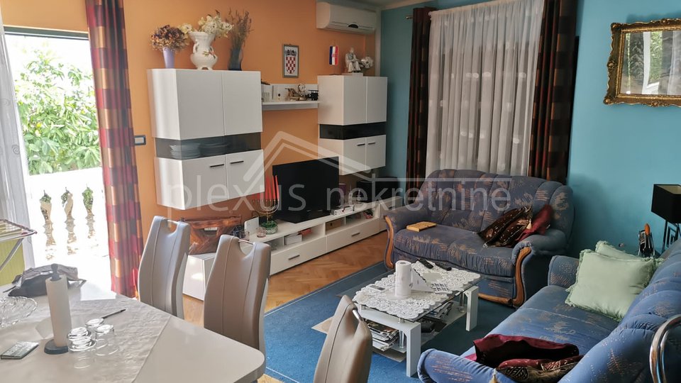 House, 220 m2, For Sale, Kaštel Štafilić