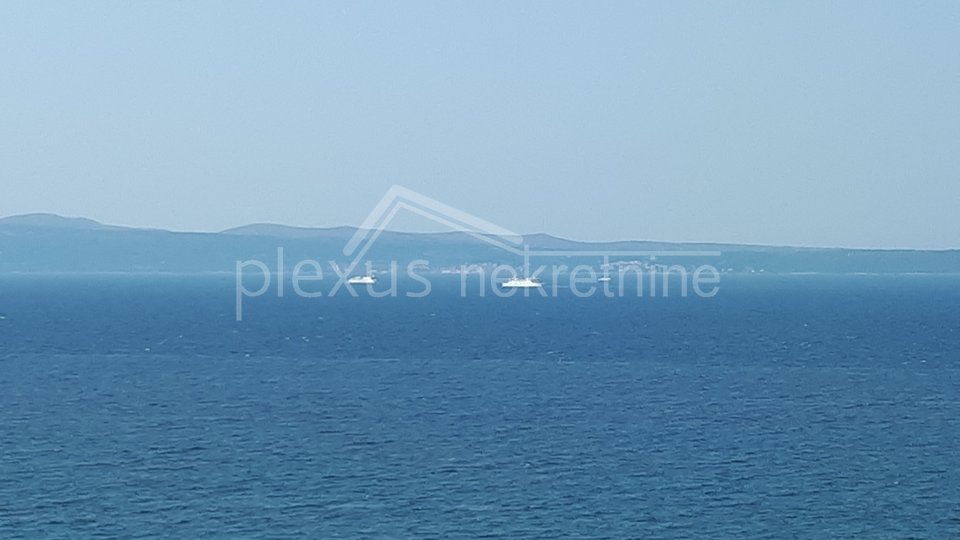 Trosoban stan s pogledom na more i parkingom: Split, Žnjan, 110 m2