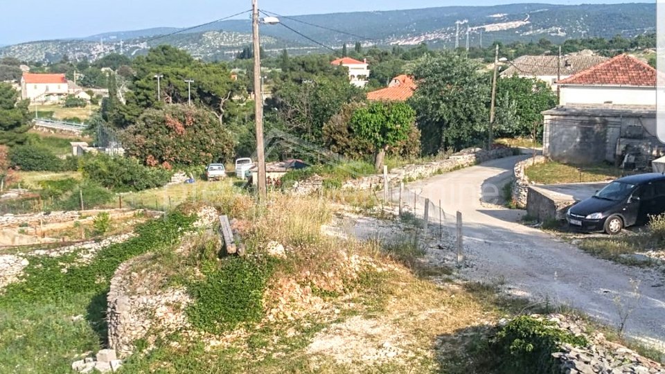 SNIŽENO! Građevinsko zemljište s pogledom na more: Brač, Škrip, 2157 m2