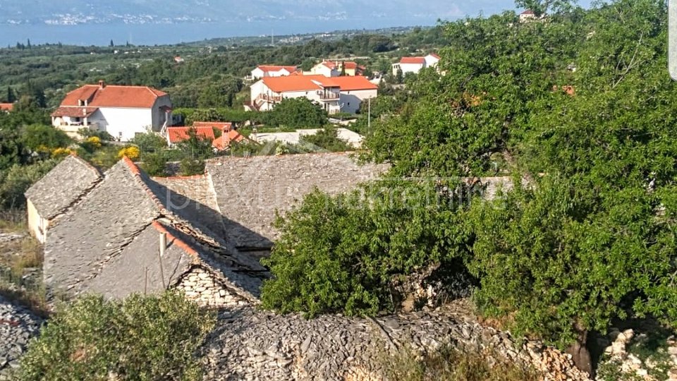 SNIŽENO! Građevinsko zemljište s pogledom na more: Brač, Škrip, 2157 m2