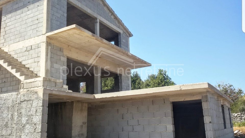 SNIŽENO! Građevinsko zemljište s pogledom na more: Brač, Škrip, 2157 m2