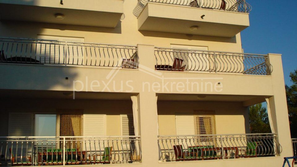 Haus, 530 m2, Verkauf, Šolta - Nečujam