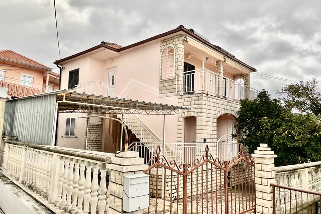 House, 130 m2, For Sale, Okrug - Okrug Gornji