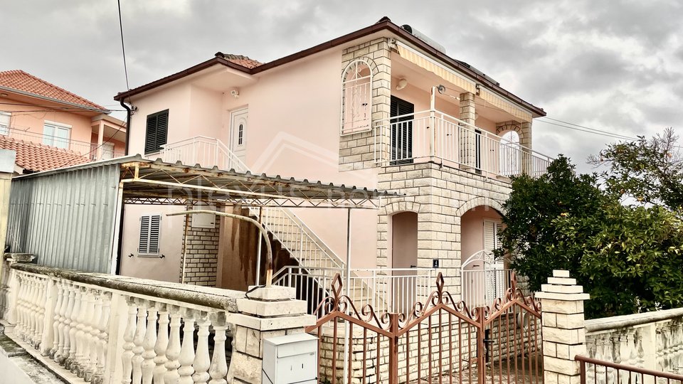House, 130 m2, For Sale, Okrug - Okrug Gornji