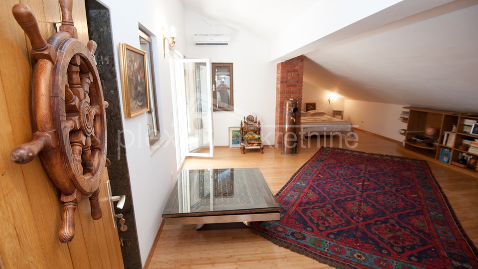 House, 232 m2, For Sale, Splitska