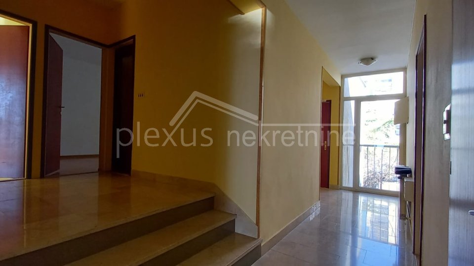 Appartamento, 230 m2, Vendita, Split - Trstenik