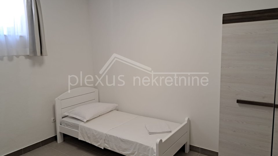 Room Rental, 17 m2, For Rent, Postira