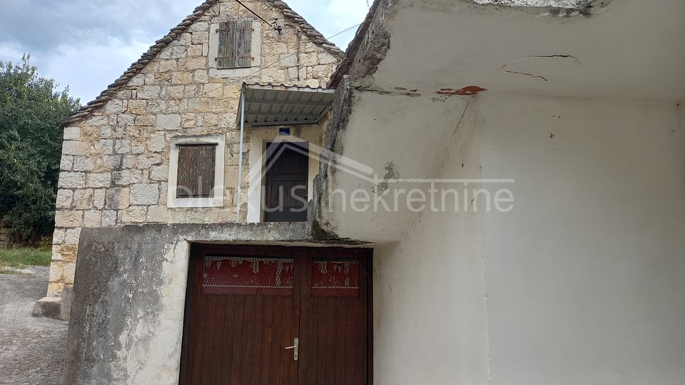 Kamena kuća: Split - okolica, Žrnovnica, 128 m2