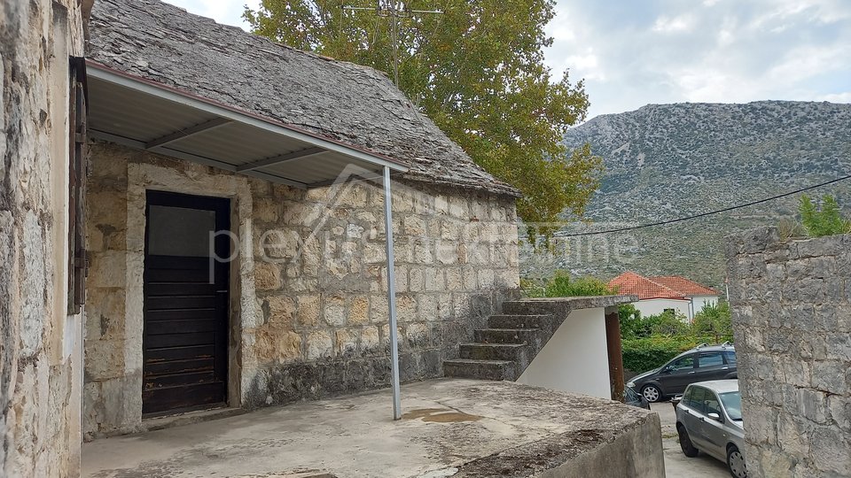 Kamena kuća: Split - okolica, Žrnovnica, 128 m2