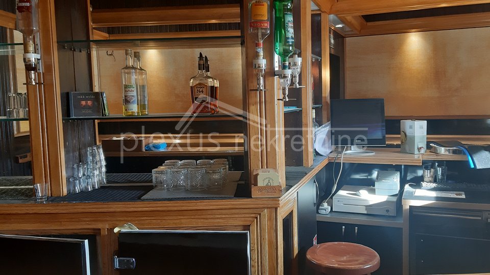 Caffe bar u centru (prodaja): Split, Dobri, 38 m2