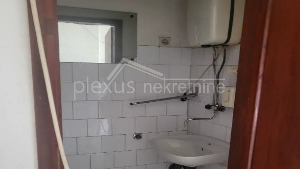 Stan - apartman u centru: Omiš, 28 m2