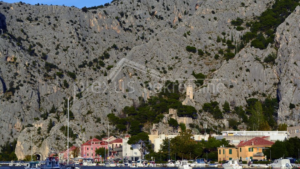 Stan - apartman u centru: Omiš, 28 m2