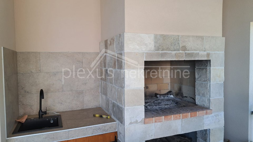 House, 210 m2, For Sale, Kaštel Novi