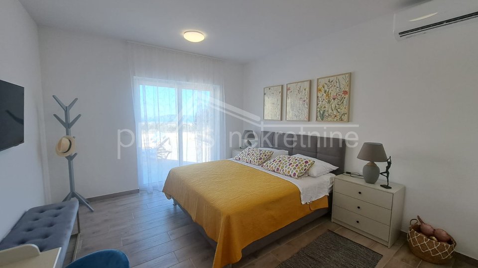 House, 210 m2, For Sale, Kaštel Novi