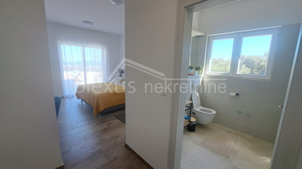 House, 210 m2, For Sale, Kaštel Novi