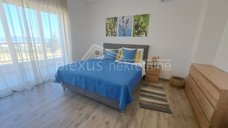 House, 210 m2, For Sale, Kaštel Novi