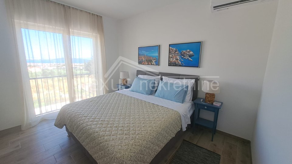 House, 210 m2, For Sale, Kaštel Novi