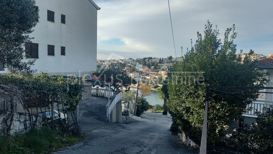 Samostojeća kuća s vrtom: Čiovo, Okrug Gornji, 200 m2