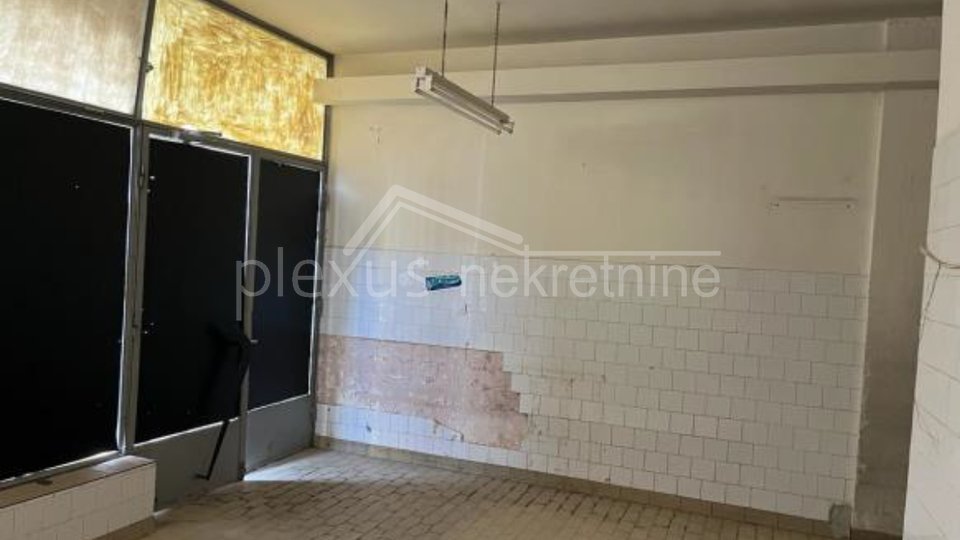 Poslovni prostor - apartman u centru: Omiš, 28 m2