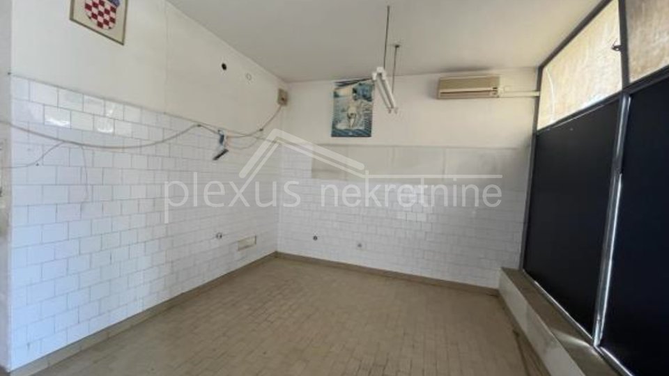 Commercial Property, 27 m2, For Sale, Omiš