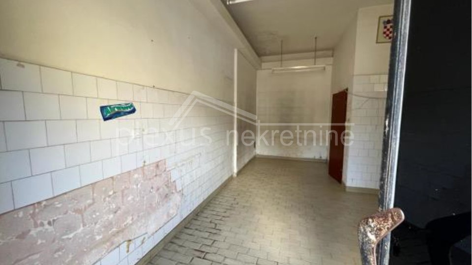 Poslovni prostor - apartman u centru: Omiš, 28 m2