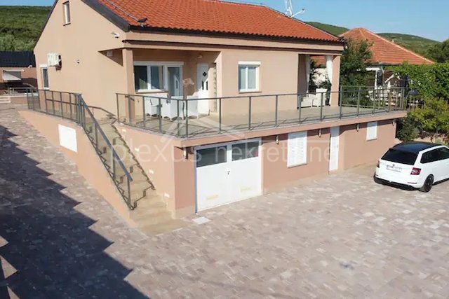 Haus, 160 m2, Verkauf, Sveti Filip i Jakov - Sveti Petar na Moru