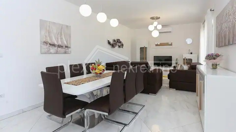 House, 160 m2, For Sale, Sveti Filip i Jakov - Sveti Petar na Moru