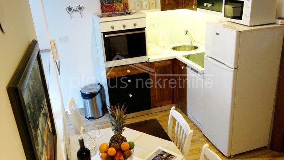 House, 90 m2, For Sale, Split - Varoš