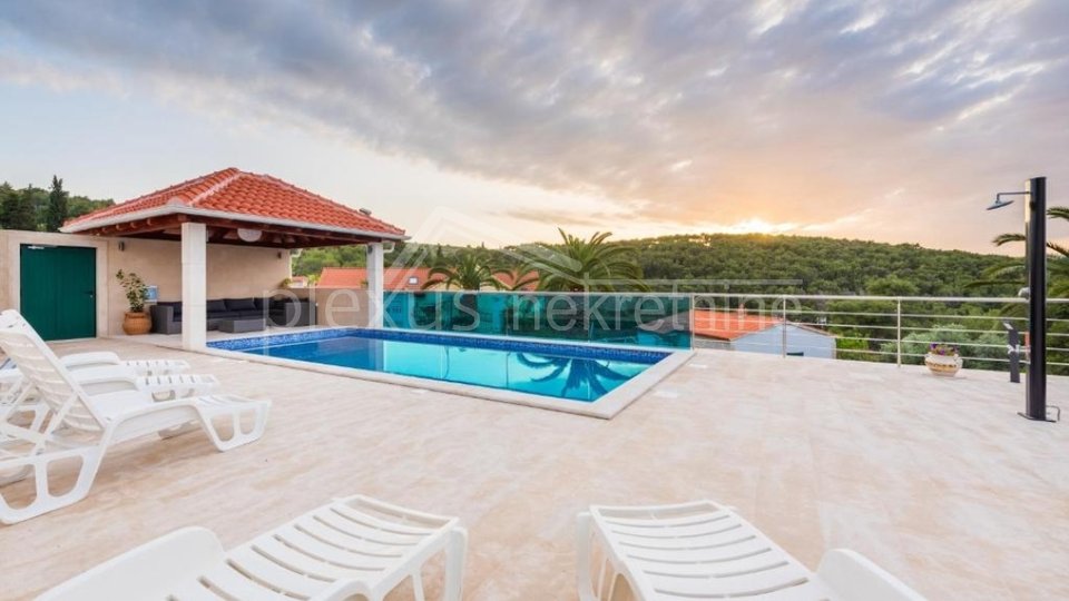 House, 400 m2, For Sale, Postira