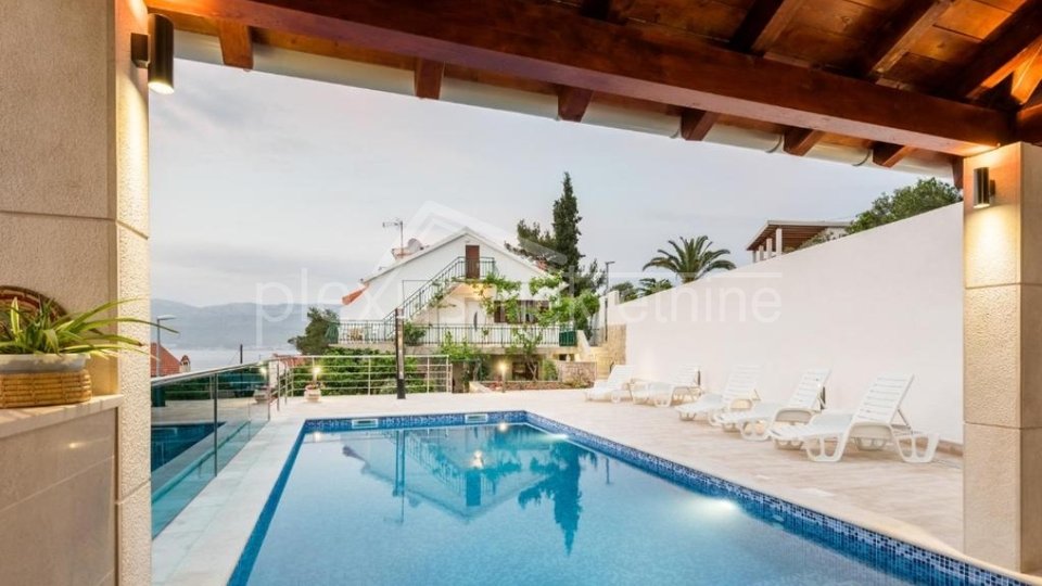 Haus - Villa mit Pool: Brač, Postira, 400 m2