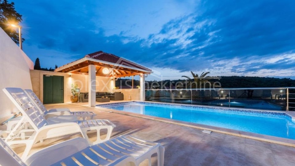 Haus - Villa mit Pool: Brač, Postira, 400 m2