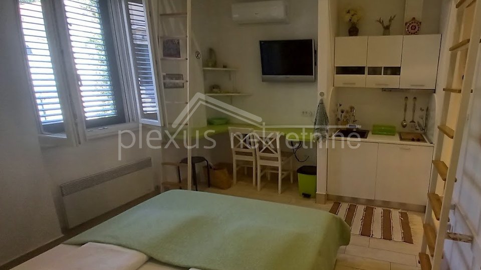 Stan s 4 apartmana s terasom: Split, Varoš, 101 m2