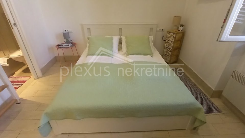 Stan s 4 apartmana s terasom: Split, Varoš, 101 m2