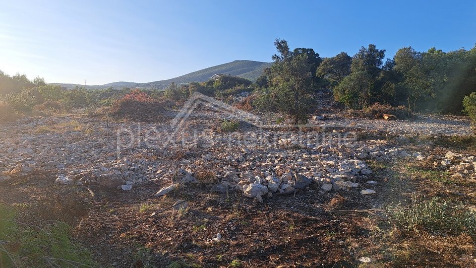 Građevinsko zemljište: Kaštel Novi, Rudine, 600 m2